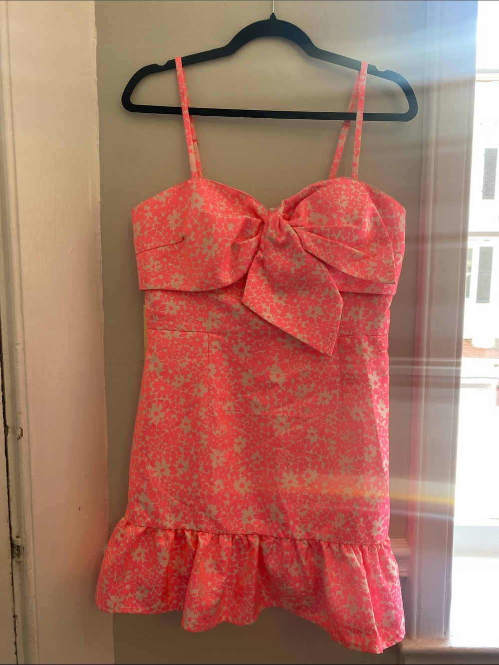Lilly Pulitzer adorable bright print print with cute details